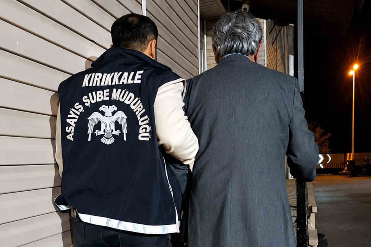 "HIRSIZLIK" SUÇUNDAN HAKKINDA 6 YIL 3 AY KESİNLEŞMİŞ HAPİS CEZASI BULUNAN H.A.