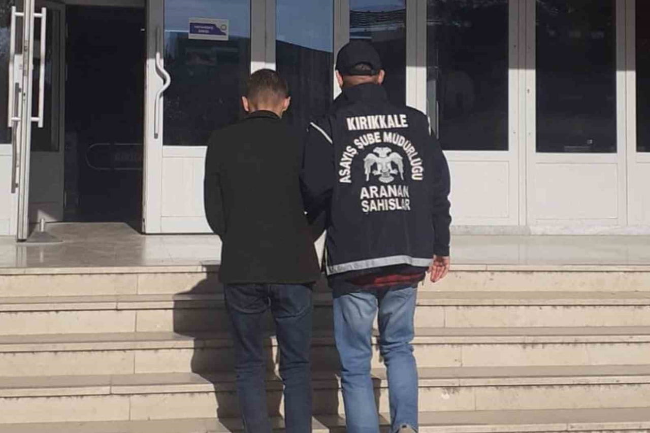 "KONUT DOKUNULMAZLIĞINI İHLAL ETME" SUÇUNDAN HAKKINDA 9 AY KESİNLEŞMİŞ HAPİS CEZASI BULUNAN M.A.T....