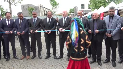 "Maarifin Kalbinde Marifetli Gençlik" Fuarı'na yoğun ilgi
