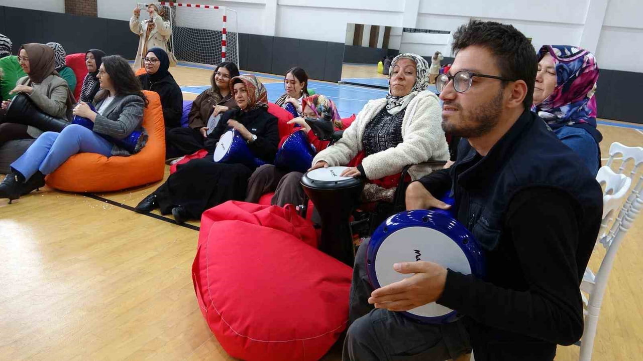 "RİTİMDE BİRLİKTEYİZ" ETKİNLİĞİ, ÖĞRENCİLER VE İŞİTME ENGELLİ BİREYLERİ...