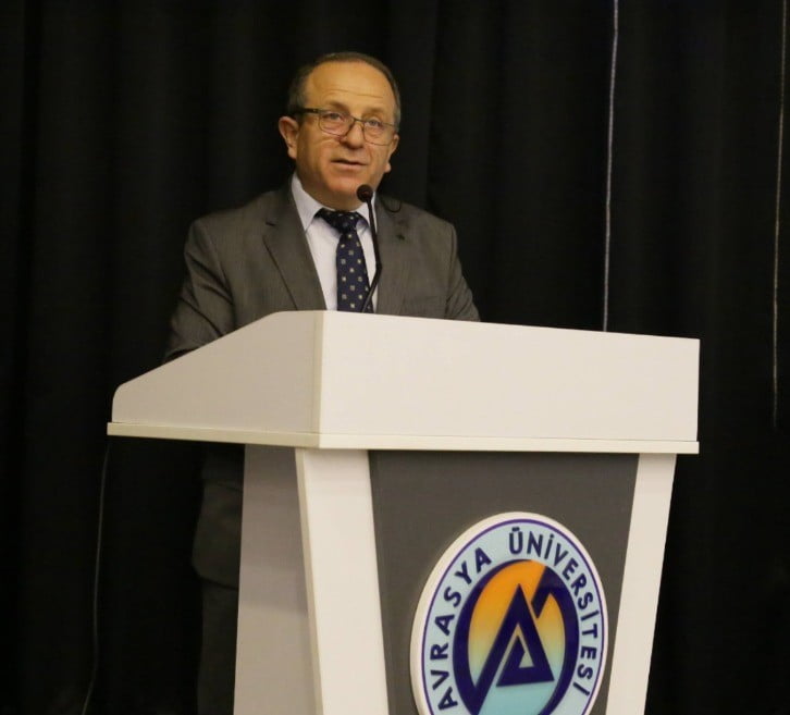 REKTÖR PROF. DR. MAHİR KADAKAL