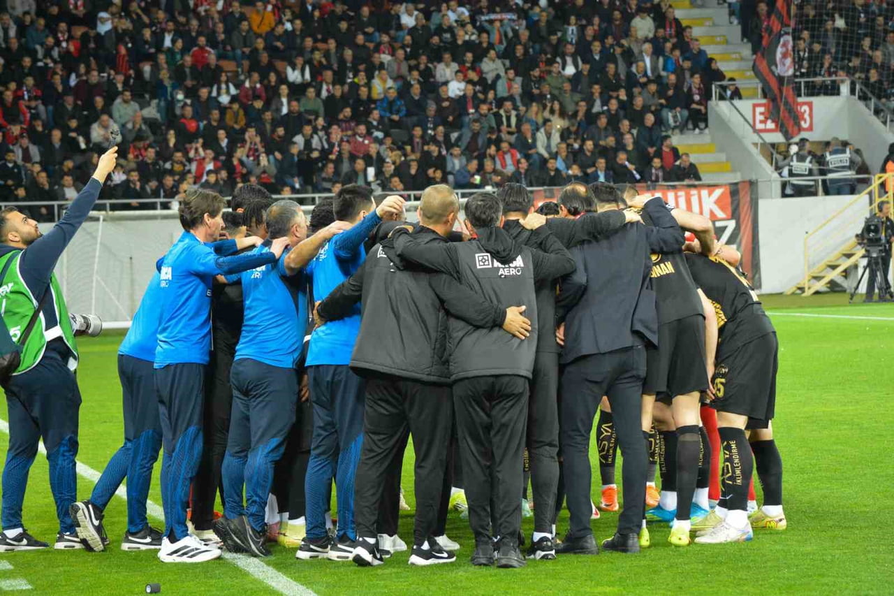 RENDYOL 1. LİG PLAY-OFF 1. TUR MÜCADELESİNDE ÇORUM FK, EVİNDE KONUK ETTİĞİ KEÇİÖRENGÜCÜ’NÜ 1-0...