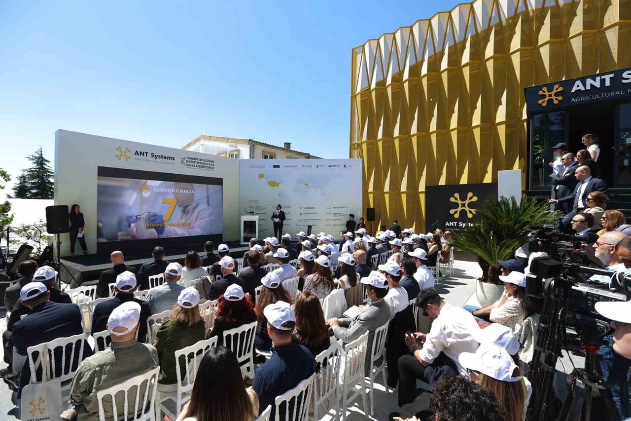 SABANCI ÜNİVERSİTESİ'NİN 15 YILLIK NANOTEKNOLOJİ BİRİKİMİNDEN DOĞAN ANT SYSTEMS'İN NANO MALZEME...