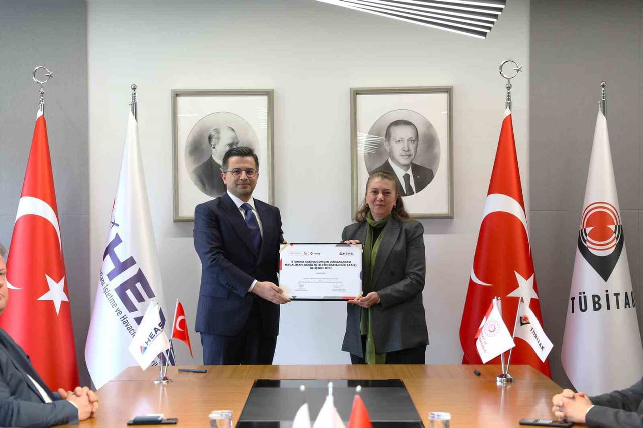 SABİHA GÖKÇEN HAVALİMANI’NDA GÜRÜLTÜ KİRLİLİĞİNİ AZALTMAYA YÖNELİK, YAPAY ZEKA DESTEKLİ YENİ BİR...