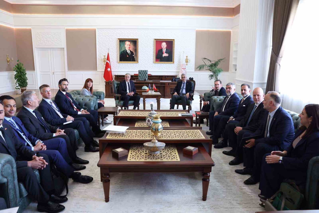 SAĞLIK BAKANI KEMAL MEMİŞOĞLU, BELÇİKA VALONYA HÜKÜMETİ BAŞKAN YARDIMCISI VE EKONOMİ, SANAYİ...