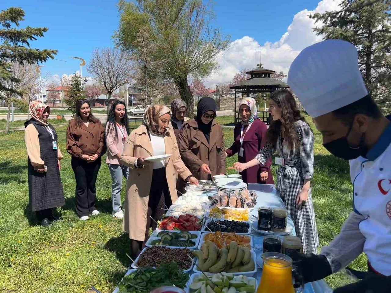 SAĞLIK BAKANLIĞI TARAFINDAN ANNE VE BEBEK ÖLÜMLERİNİ AZALTMAK AMACIYLA HAYATA GEÇİRİLEN "HER...