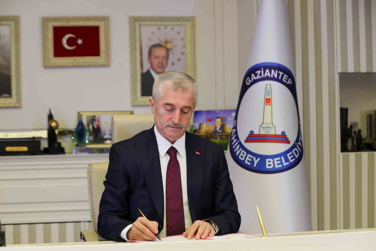 ŞAHİNBEY BELEDİYE BAŞKANI MEHMET TAHMAZOĞLU, 19 MAYIS ATATÜRK'Ü ANMA GENÇLİK VE SPOR BAYRAMI...