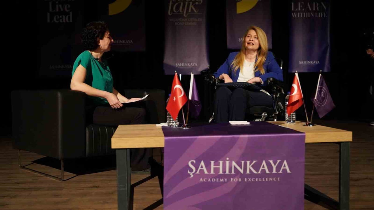 ŞAHİNKAYA EĞİTİM KURUMLARI TARAFINDAN DÜZENLENEN 'TEA&TALK YAŞAMDAN DERSLER' KONFERANSLARI, FARKLI...