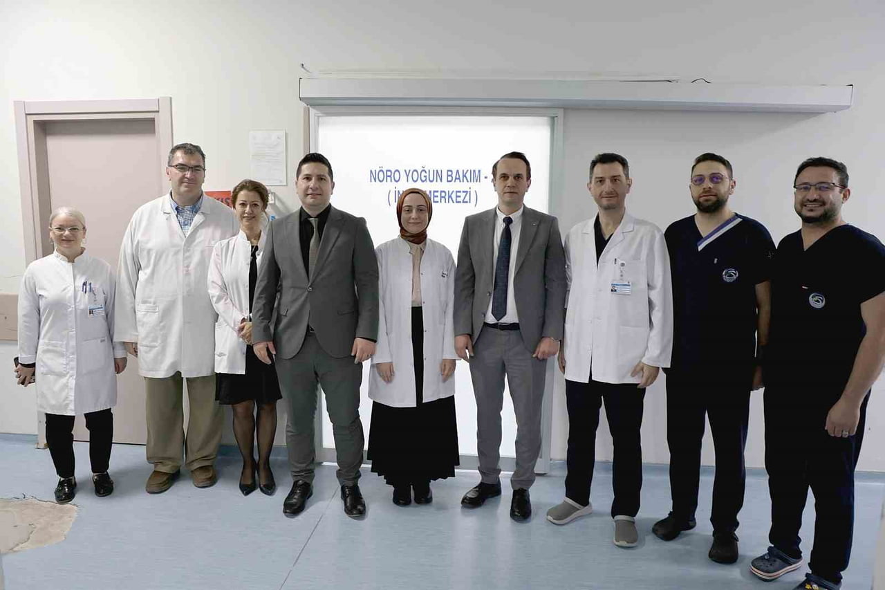 SAKARYA'DA AKYAZI DEVLET HASTANESİNDE İLK KEZ UYGULANAN TPA (PIHTI ERİTİCİ) TEDAVİSİYLE 73...