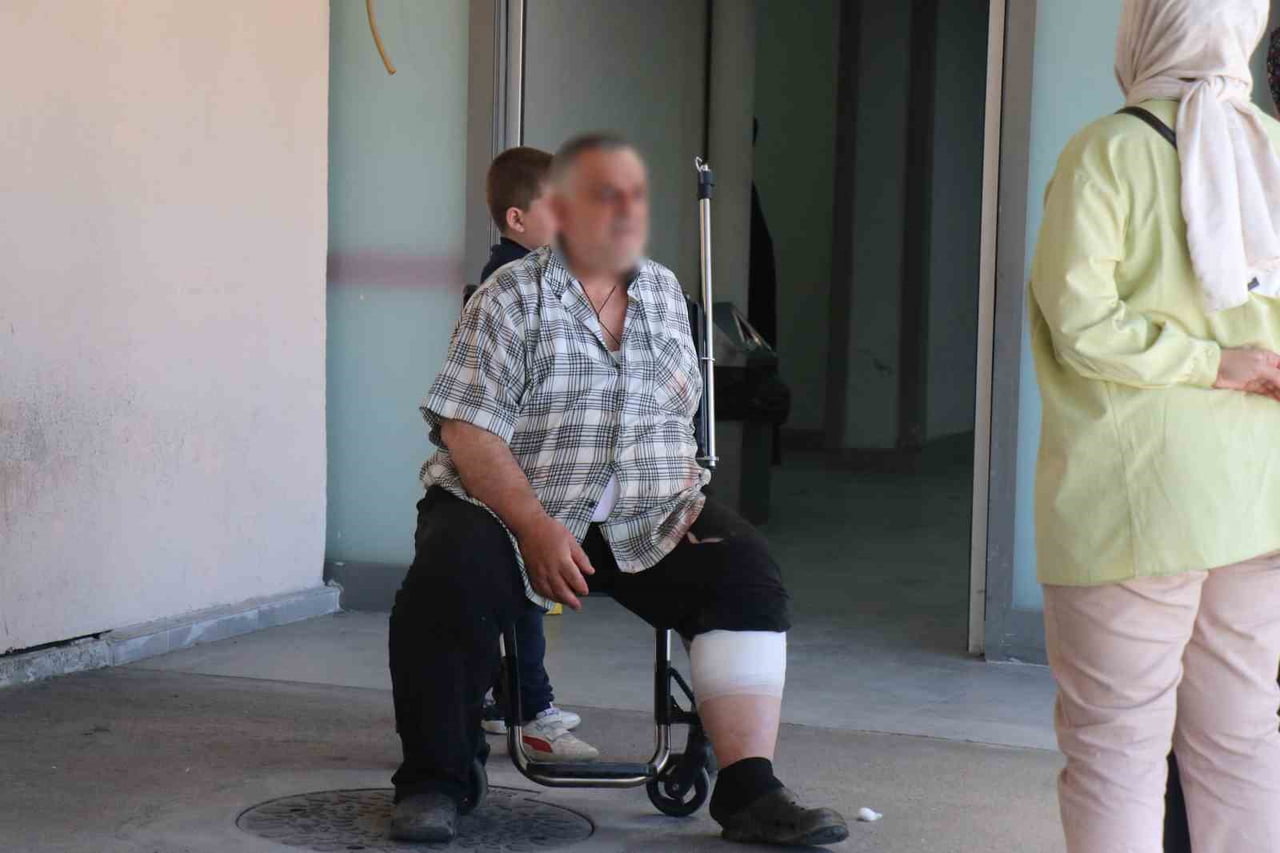 SAKARYA'DA KURBAN KESİMİ SIRASINDA KENDİLERİNİ YARALAYAN VATANDAŞLAR, ACİL SERVİSLERDE YOĞUNLUĞA...