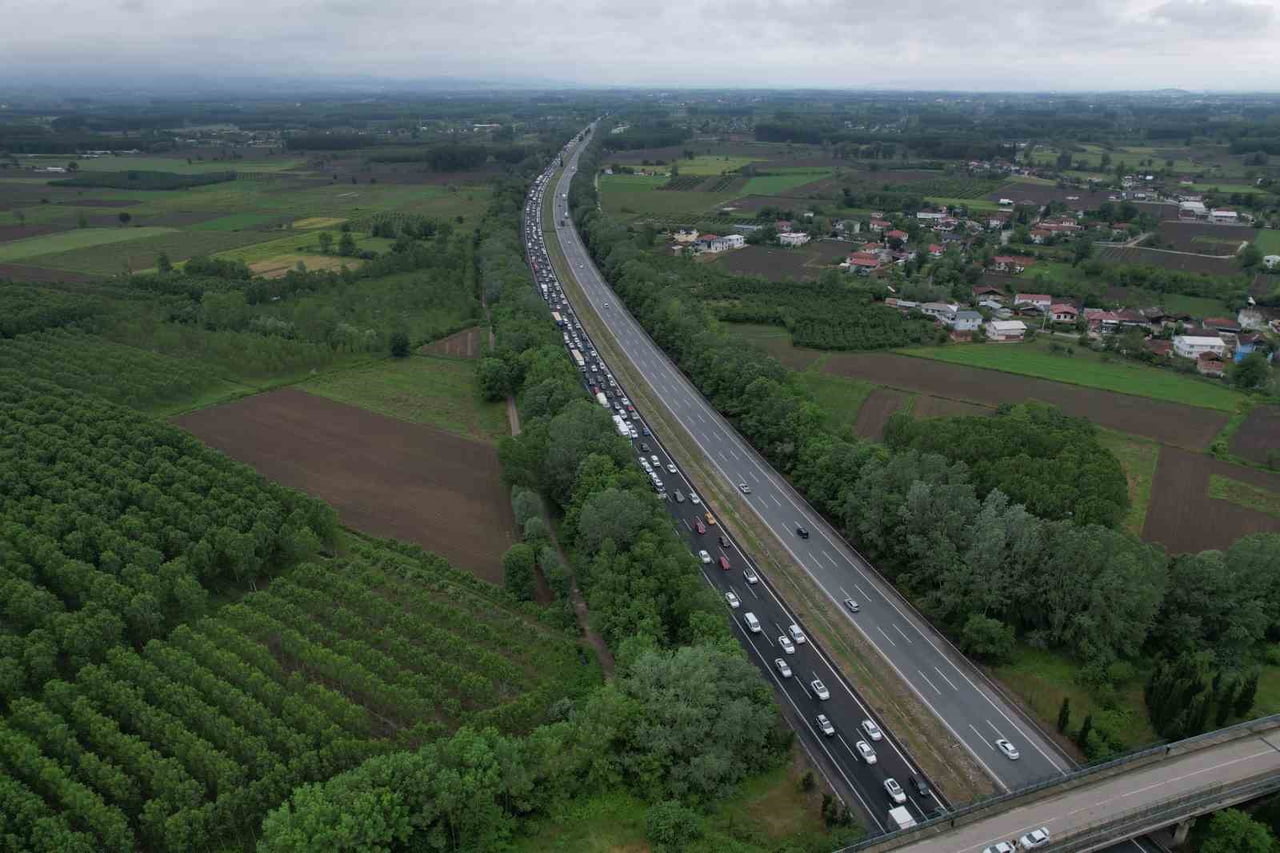 SAKARYA'DA KUZEY MARMARA OTOYOLU İLE ANADOLU OTOYOLU'NUN KESİŞTİĞİ NOKTADA DÜN AKŞAM SAATLERİNDE...