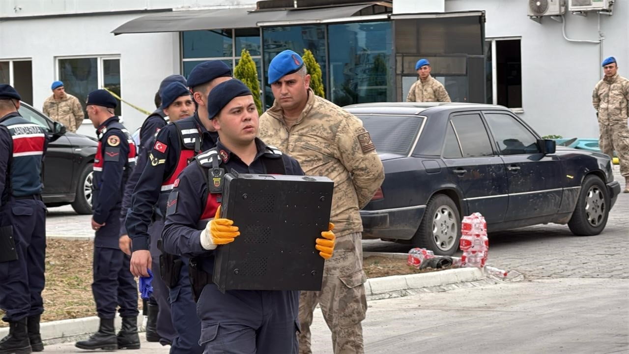 SAKARYA'NIN HENDEK İLÇESİNDE BUHAR 1 KİŞİNİN ÖLDÜĞÜ 7 KİŞİNİN İSE YARALANDIĞI PATLAMAYA İLİŞKİN...