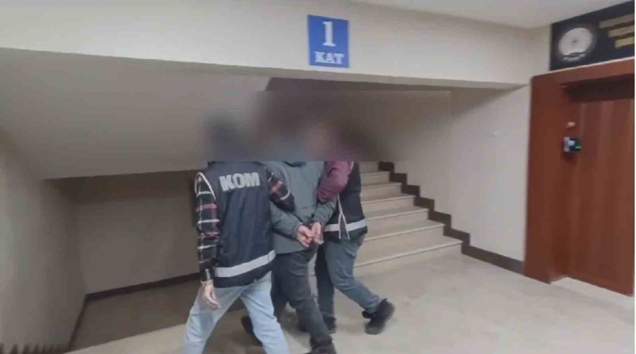SAKARYA'NIN İKİ İLÇESİNDE SİLAH KAÇAKÇILIĞI VE TİCARETİNİN ÖNLENMESİNE YÖNELİK YAPILAN OPERASYON...