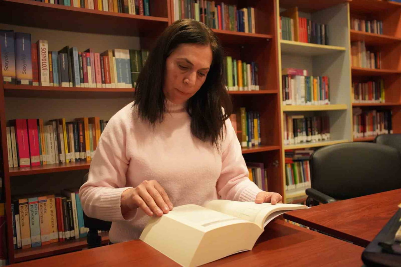 SAKARYA ÜNİVERSİTESİ (SAÜ) PSİKOLOJİ BÖLÜMÜ ÖĞRETİM ÜYESİ DOÇ. DR. ELİF YÖYEN AÇIKLAMALARDA...