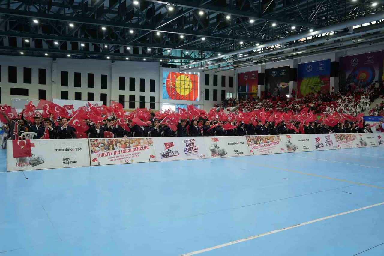 SAMSUN'DA 19 MAYIS ATATÜRK'Ü ANMA, GENÇLİK VE SPOR BAYRAMI'NIN 107. YILI COŞKUYLA KUTLANDI.
