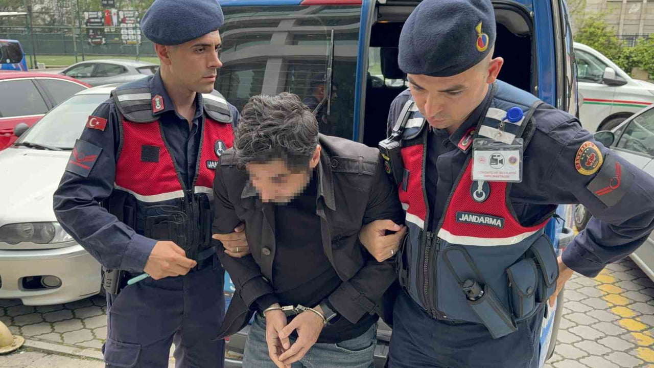 SAMSUN'DA BALIK FABRİKASINDA İŞE BAŞLAYACAĞI İLK GÜN İŞ YERİNİN KARŞISINDA YOLUN KARŞISINA GEÇMEYE...
