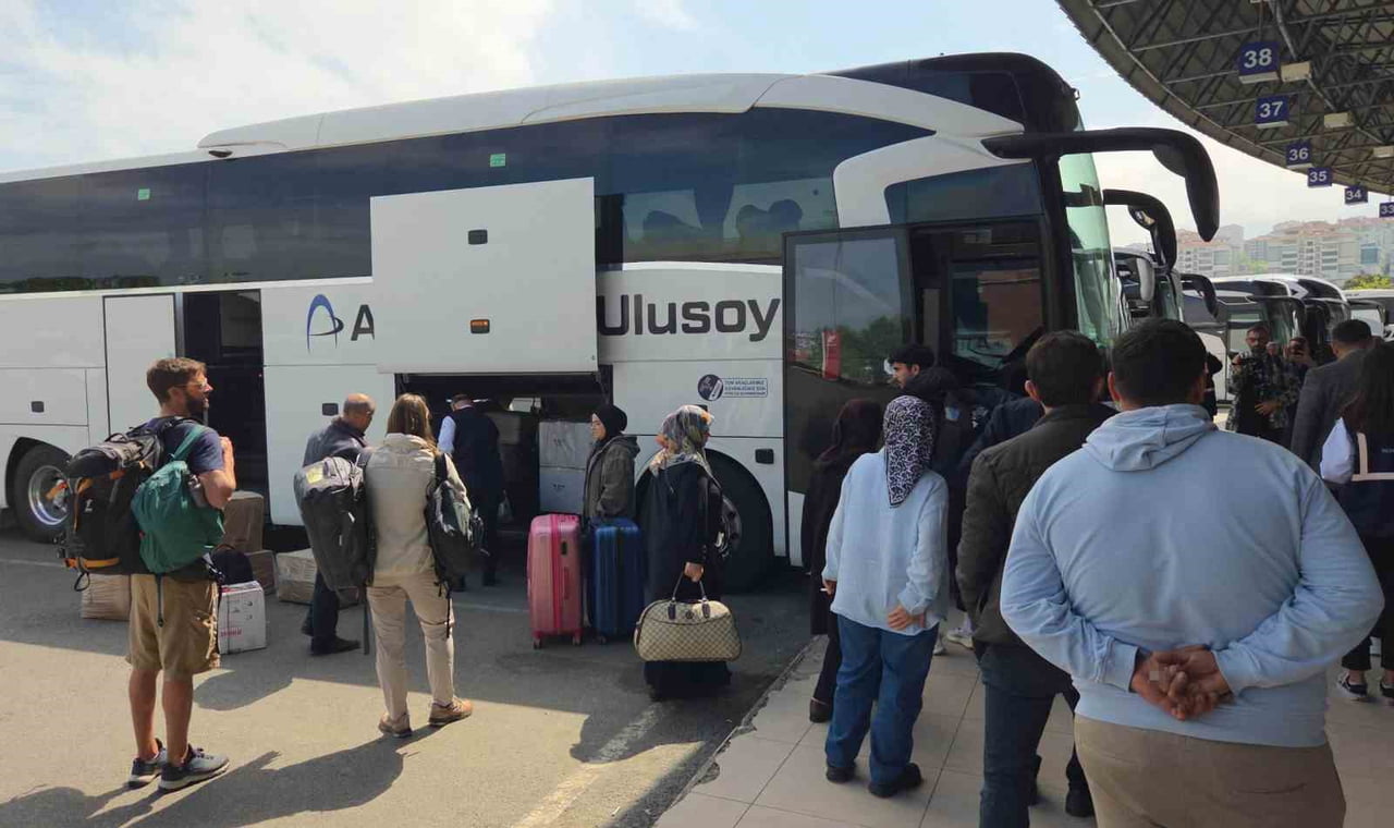 SAMSUN'DA YAKLAŞAN KURBAN BAYRAMI ÖNCESİNDE TİCARET İL MÜDÜRLÜĞÜ YETKİLİLERİNCE OTOBÜS...