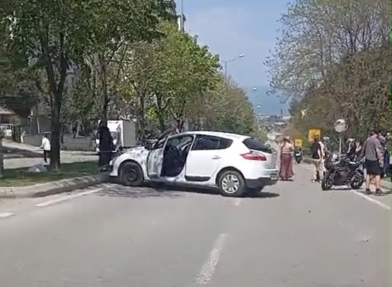 SAMSUN’DA MOTOSİKLET İLE OTOMOBİLİN ÇARPIŞTIĞI TRAFİK KAZASINDA 1 KİŞİ YARALANDI.