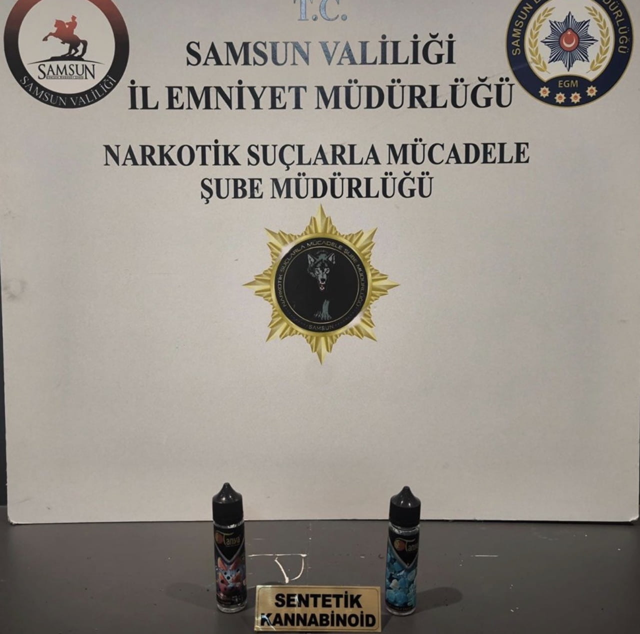 SAMSUN’DA NARKOTİK EKİPLERİ TARAFINDAN İLKADIM VE TEKKEKÖY İLÇELERİNDE DÜZENLENEN UYUŞTURUCU...