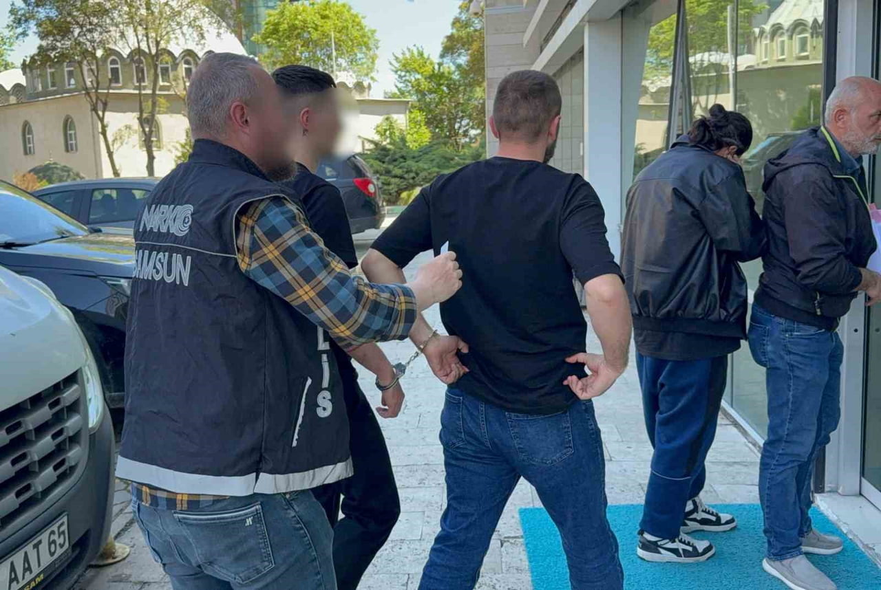 SAMSUN’DA NARKOTİK EKİPLERİNCE ATAKUM VE İLKADIM İLÇELERİNDE DÜZENLENEN 3 AYRI UYUŞTURUCU...