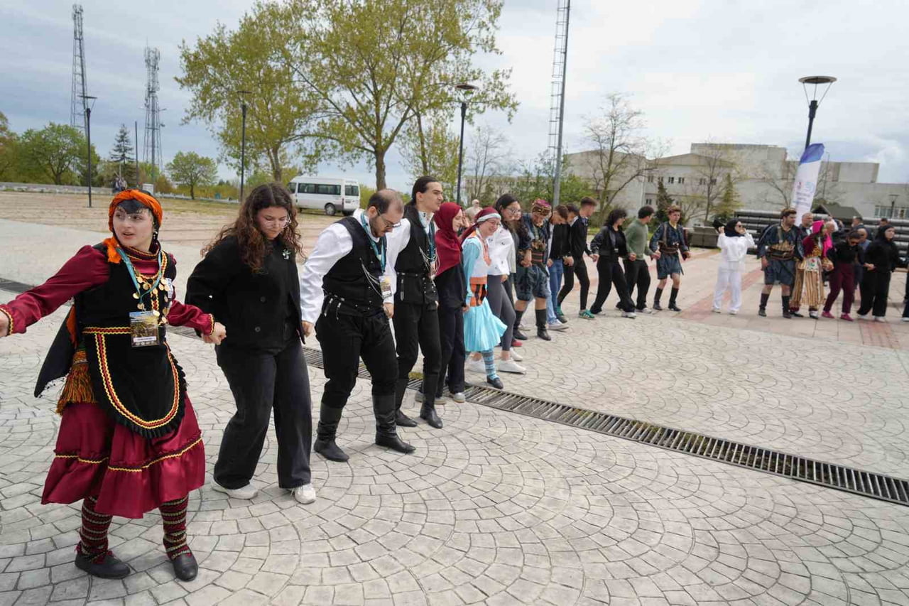 SAMSUN ONDOKUZ MAYIS ÜNİVERSİTESİNDE (OMÜ) DÜZENLENEN HIDIRELLEZ ŞENLİKLERİ RENKLİ GÖRÜNTÜLERE...