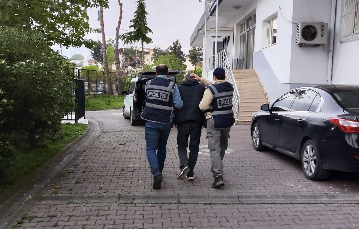SAMSUN’UN BAFRA İLÇESİNDE HAKKINDA 8 YIL 9 AY 23 GÜN KESİNLEŞMİŞ HAPİS CEZASI BULUNAN FİRARİ...