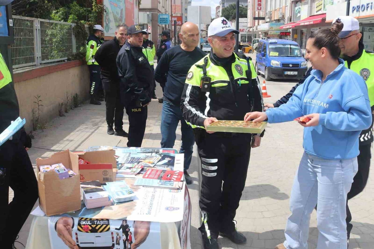 SAMSUN’UN BAFRA İLÇESİNDE KARAYOLLARI TRAFİK HAFTASI KAPSAMINDA DÜZENLENEN ETKİNLİKLERDE...