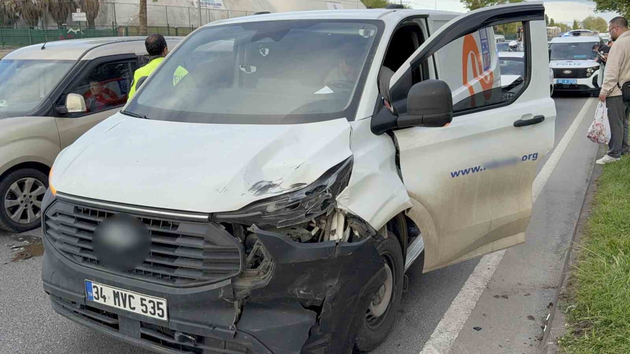 SAMSUN’UN CANİK İLÇESİNDE MEYDANA GELEN 4 ARACIN KARIŞTIĞI ZİNCİRLEME TRAFİK KAZASINDA 2 KİŞİ...