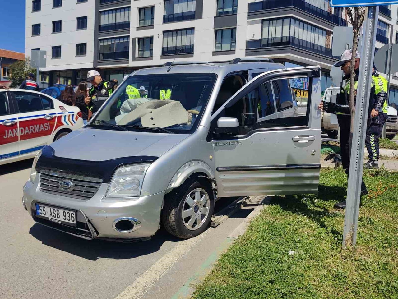 SAMSUN’UN ÇARŞAMBA İLÇESİNDE TRAFİK VE İLK YARDIM HAFTASI KAPSAMINDA DÜZENLENEN BİLGİLENDİRME...