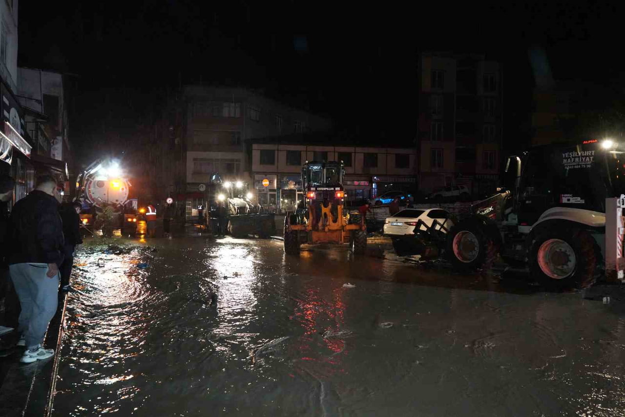 SAMSUN’UN HAVZA İLÇESİNDE YAŞANAN SEL FELAKETİYLE İLGİLİ SAMSUN VALİSİ ORHAN TAVLI, "CAN KAYBIMIZ...
