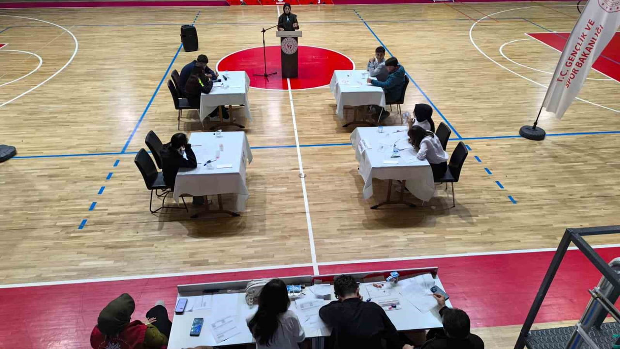 SAMSUN’UN VEZİRKÖPRÜ İLÇESİNDE 19 MAYIS ATATÜRK’Ü ANMA, GENÇLİK VE SPOR BAYRAMI ETKİNLİKLERİ...