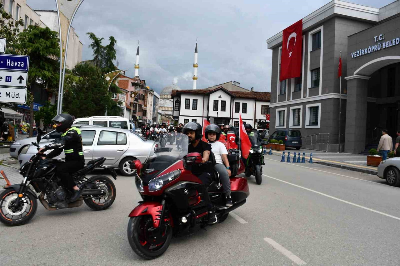 SAMSUN’UN VEZİRKÖPRÜ İLÇESİNDE 19 MAYIS ATATÜRK’Ü ANMA, GENÇLİK VE SPOR BAYRAMI ETKİNLİKLERİ...