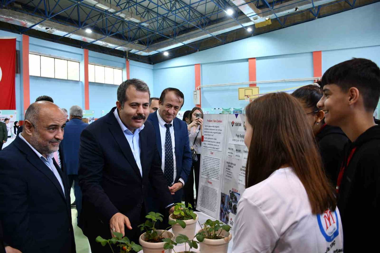 SAMSUN’UN VEZİRKÖPRÜ İLÇESİNDE VEZİRKÖPRÜ İMAM HATİP ORTAOKULU İLE MUSTAFA TUNÇ ORTAOKULU İŞ...