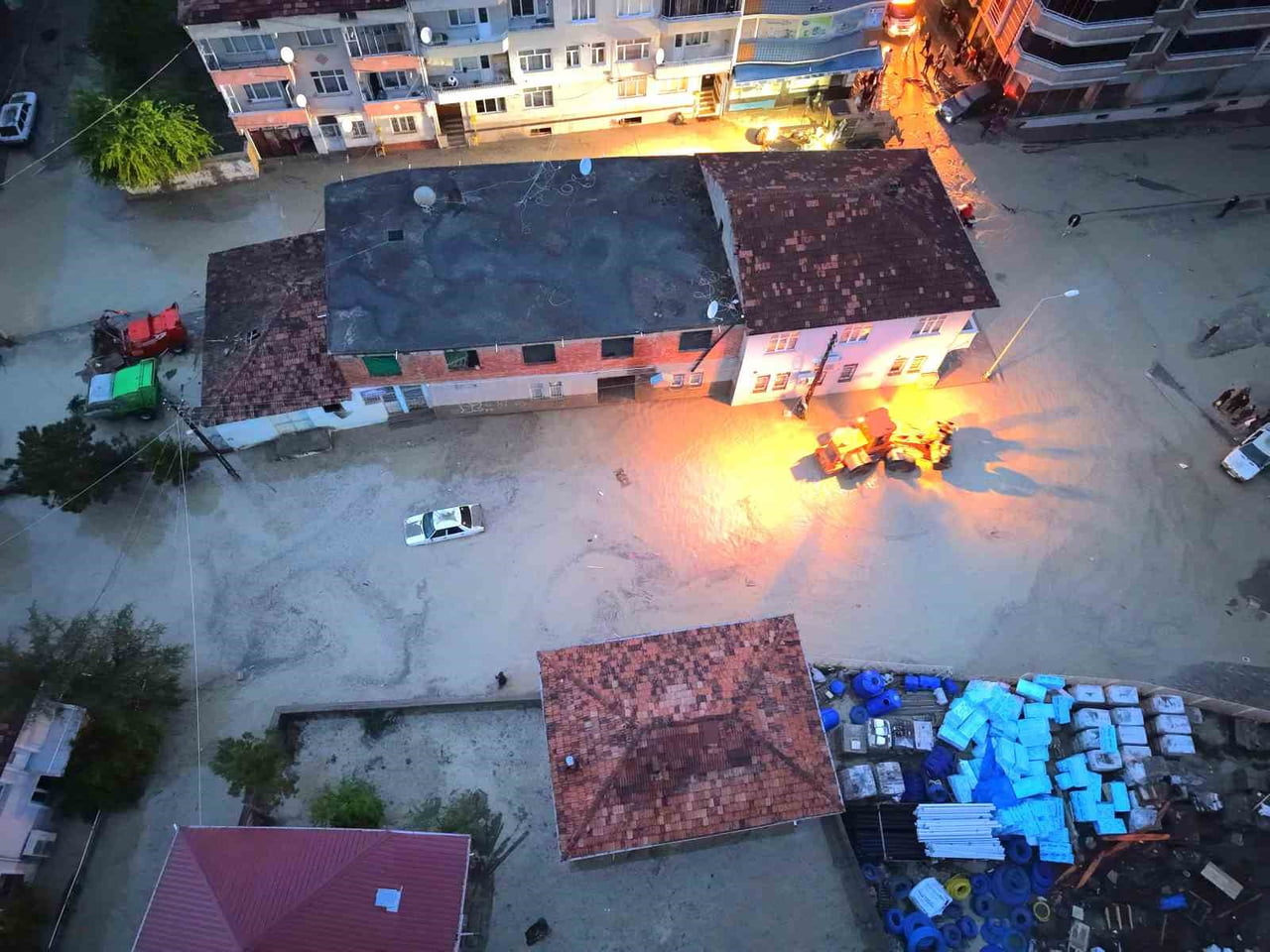 SAMSUN VALİLİĞİ, İL GENELİNDE ETKİLİ OLAN KUVVETLİ SAĞANAK YAĞIŞLARIN ARDINDAN HAVZA İLÇESİNDE...