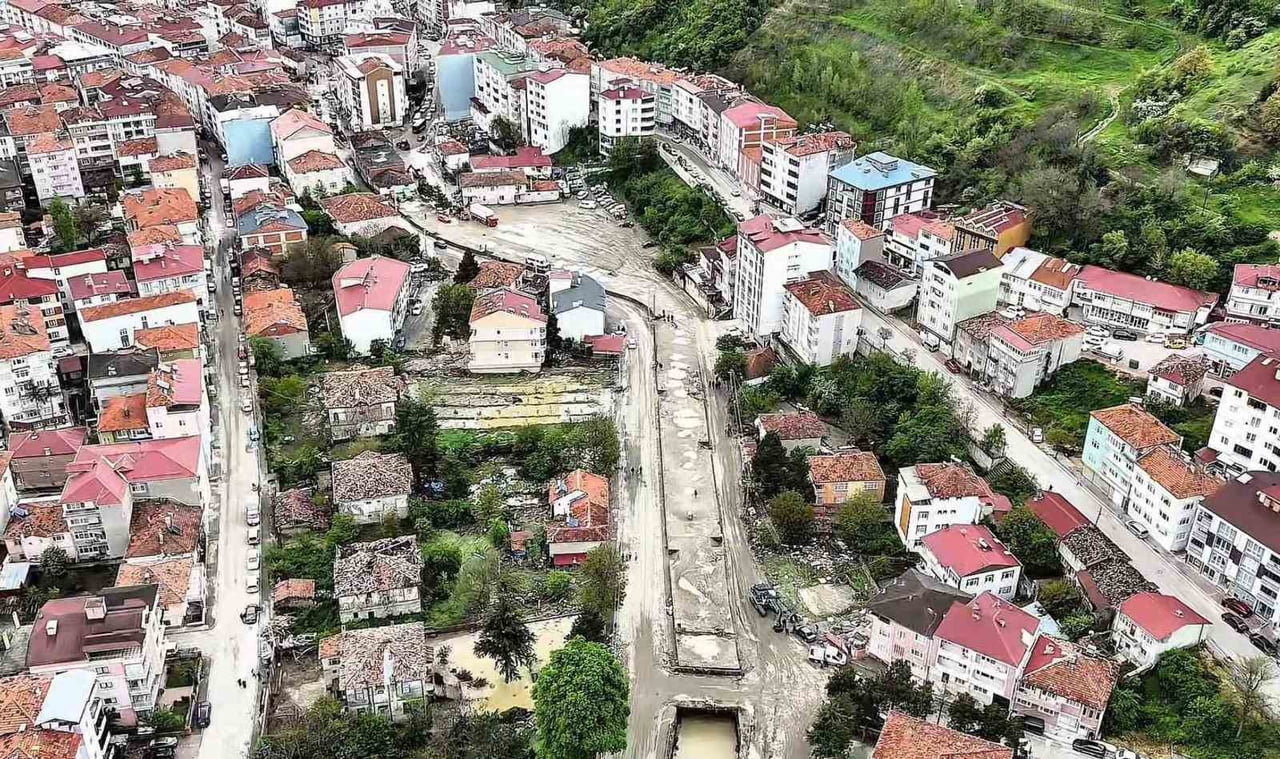 SAMSUN VALİLİĞİ’NDEN YAPILAN AÇIKLAMADA, ÖZELLİKLE HAVZA İLÇESİNDE HACI OSMAN DERESİ’NİN TAŞMASI...