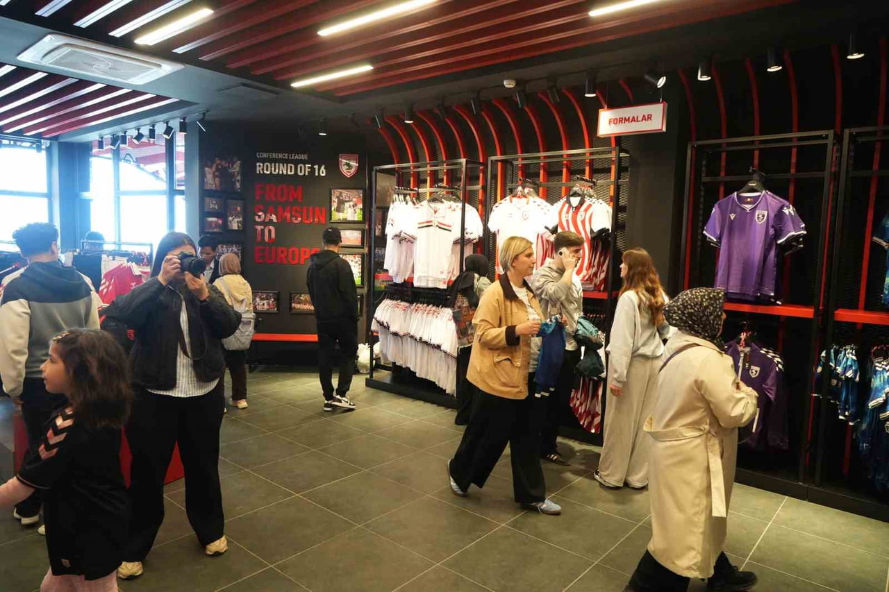 SAMSUNSPOR TARAFINDAN ATAKUM’DA YAPIMI TAMAMLANAN YENİ SAMSUNSPOR FC STORE MAĞAZASININ AÇILIŞI...
