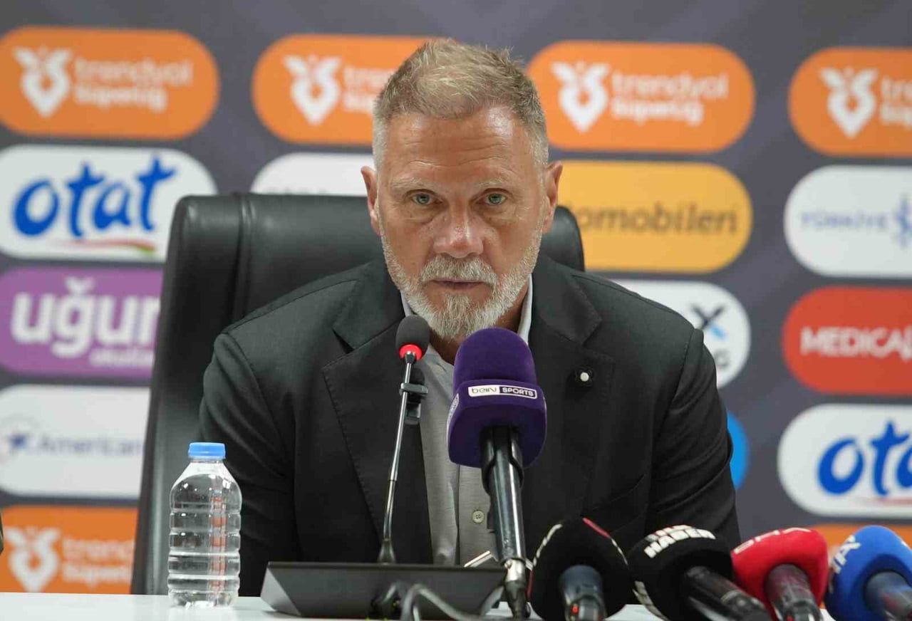 SAMSUNSPOR TEKNİK DİREKTÖRÜ THORSTEN FİNK, SEZONU GÜZEL BİR GALİBİYETLE BİTİRDİKLERİNİ VE BU...