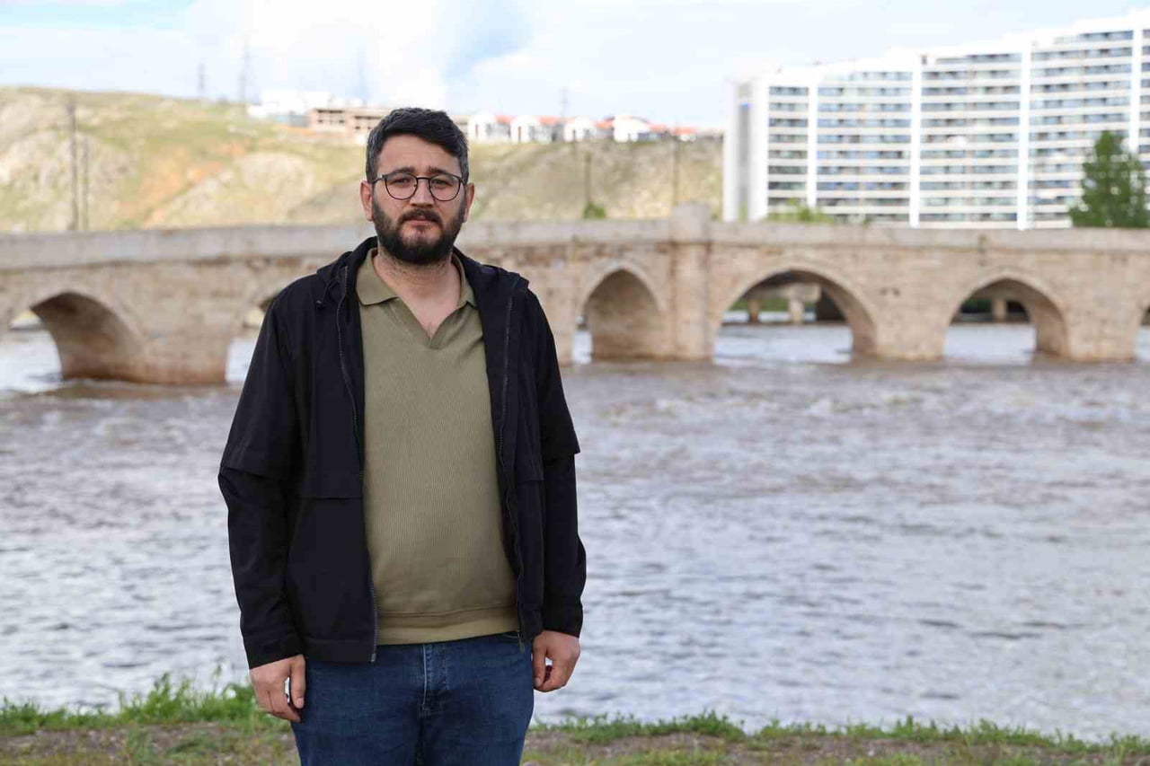 SANAT TARİHÇİSİ YUNUS BUDAKTAŞ, KÖPRÜNÜN MİMARİSİ İLE İLGİLİ BİLGİLER VERDİ