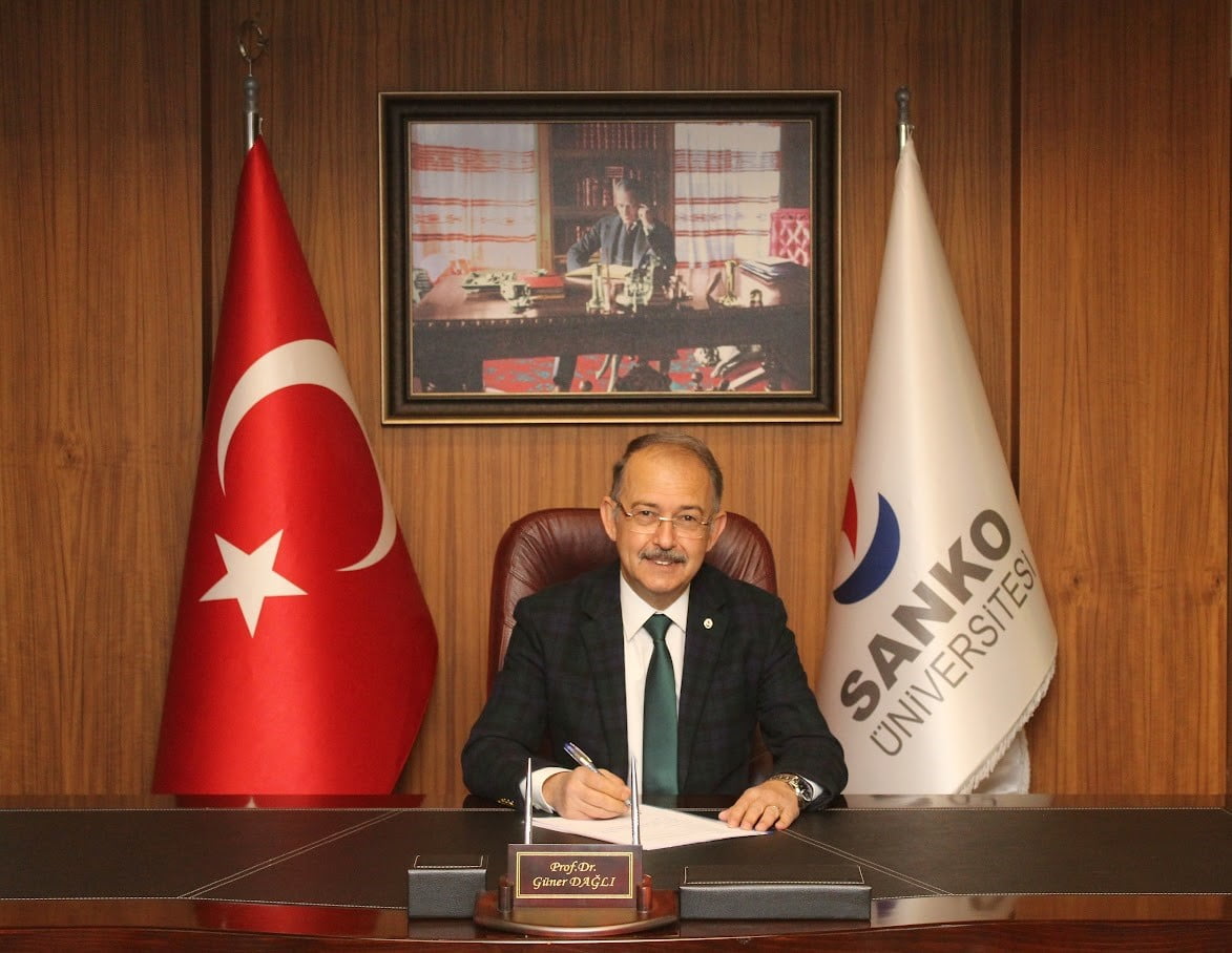 SANKO ÜNİVERSİTESİ REKTÖRÜ PROF. DR. GÜNER DAĞLI, KURBAN BAYRAMI DOLAYISIYLA MESAJ...