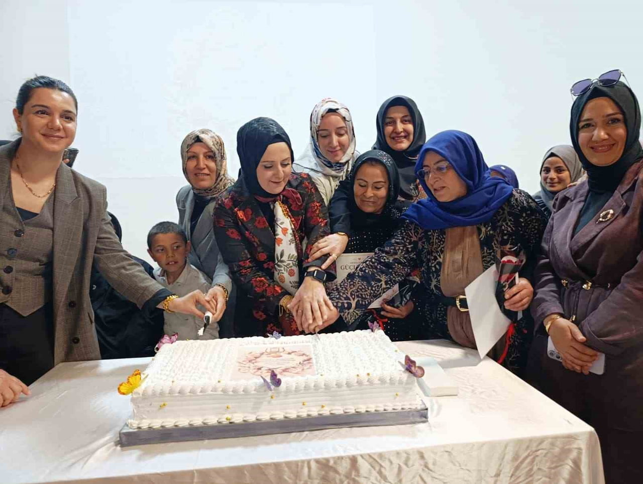 ŞANLIURFA’DA ANNELER GÜNÜ UNUTULMADI