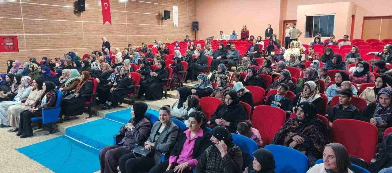 ŞANLIURFA’DA ANNELER GÜNÜ UNUTULMADI