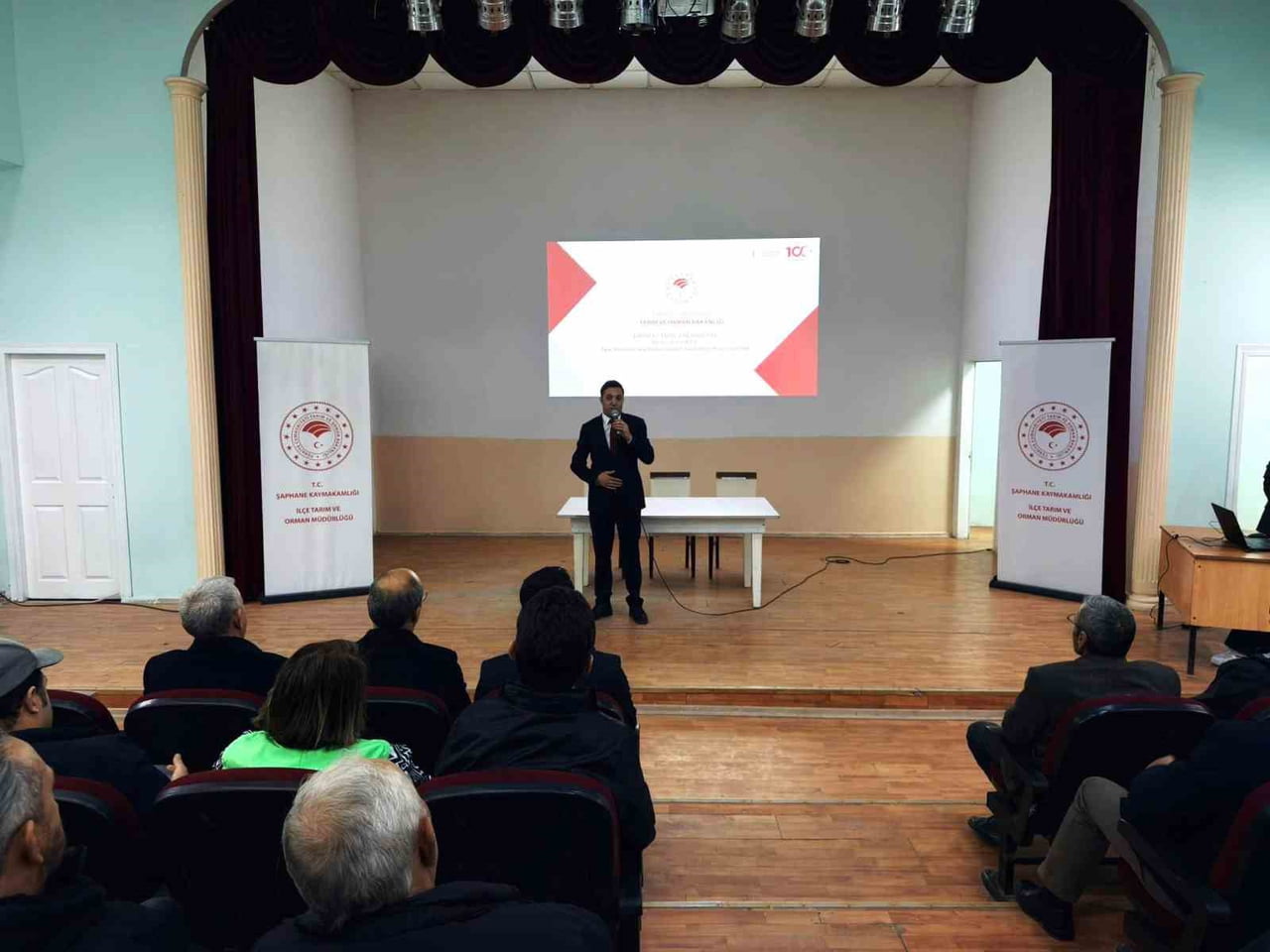 ŞAPHANE İLÇESİNDE ÜRETİCİLERE YÖNELİK KİRAZ VE VİŞNE HASTALIKLARI İLE ZARARLILARI KONUSUNDA...