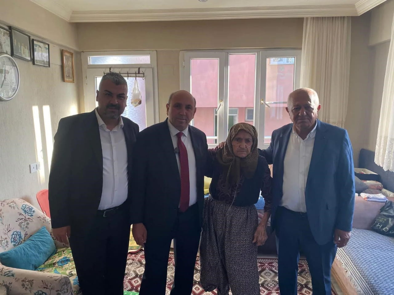 SARIGÖL BELEDİYE BAŞKANI TAHSİN AKDENİZ, KURBAN BAYRAMI NAMAZINI SARIGÖL İLÇESİNE BAĞLI AFŞAR...
