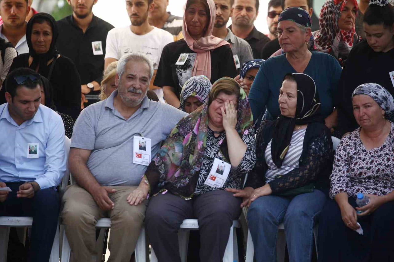 ŞEHİT ORÇUN KUBAT'IN ANNESİ ŞÜKRİYE KUBAT ŞEHİT TÖRENİNDE GÖZYAŞLARINA BOĞULMUŞTU