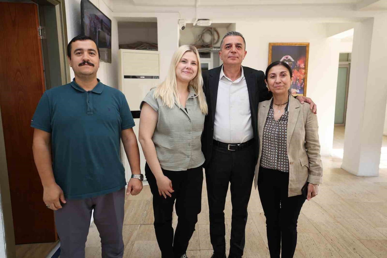 ŞEHZADELER BELEDİYE BAŞKANI HAKAN ŞİMŞEK, KURBAN BAYRAMI ÖNCESİ SON MESAİ GÜNÜNDE BELEDİYE...