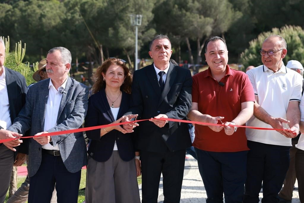 ŞEHZADELER BELEDİYESİ TARAFINDAN KENTE KAZANDIRILAN 100. YIL GÜNÜBİRLİK KULLANIM ALANI DÜZENLENEN...