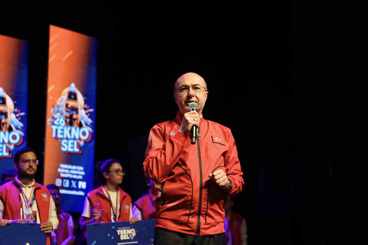 SELÇUKLU BELEDİYE BAŞKANI AHMET PEKYATIRMACI, "YARIŞAN ÇOK SAYIDA TAKIMIMIZ VE ÇOK FARKLI...