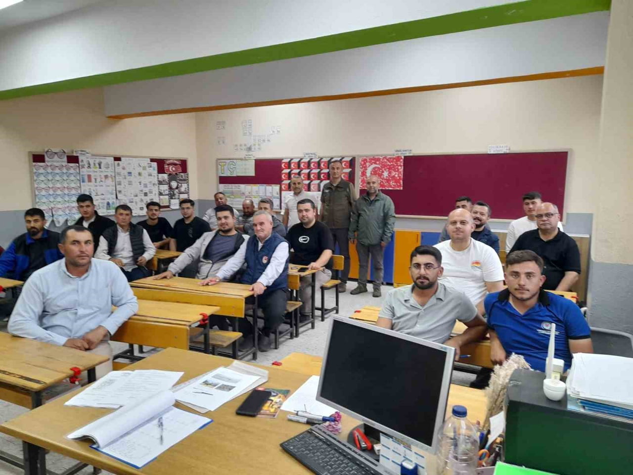 SELENDİ’DE DÜZENLENEN EĞİTİM PROGRAMINDA SÜRDÜRÜLEBİLİR AVCILIK VE YABAN HAYATININ KORUNMASI...