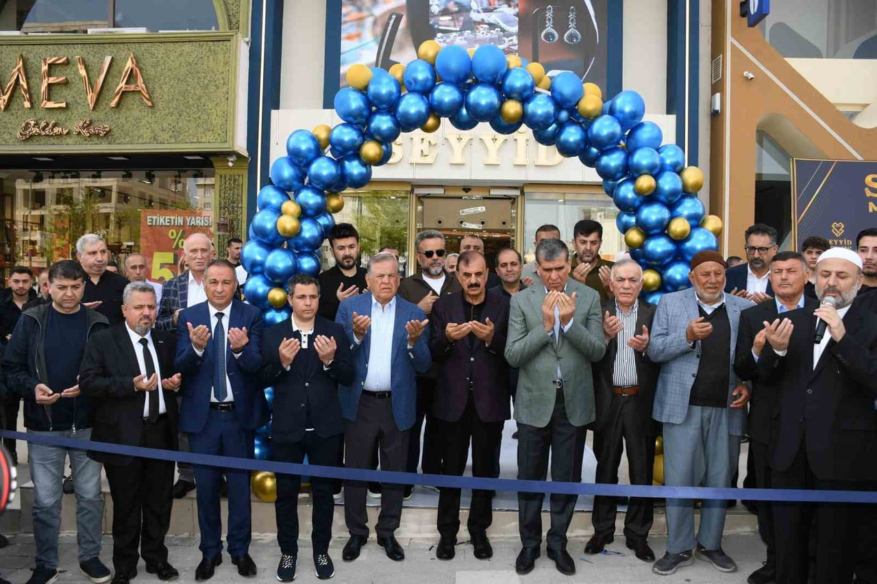 SEYYİD MÜCEVHERAT 3’ÜNCÜ ŞUBESİNİ HİZMETE AÇTI