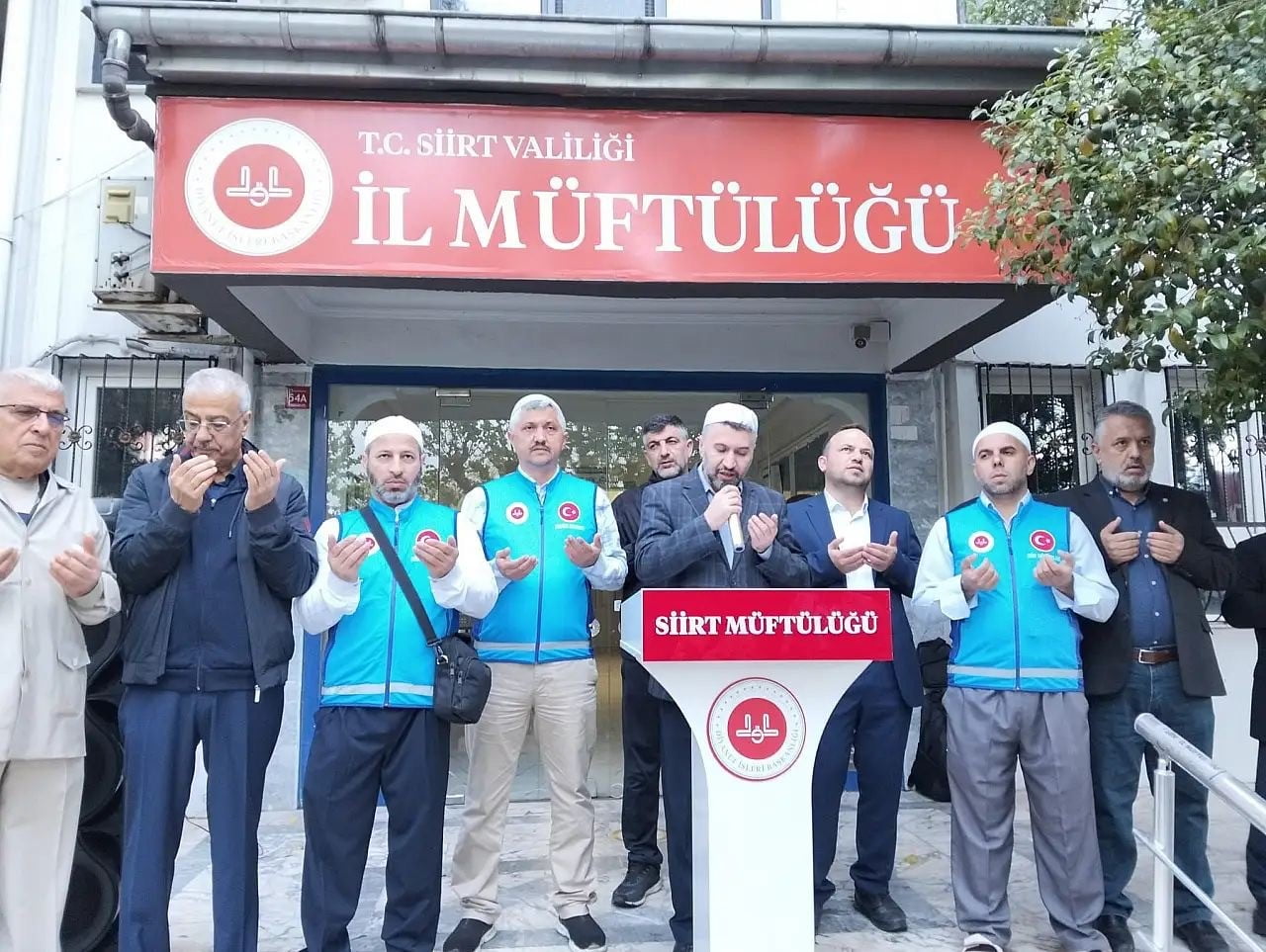 SİİRT’TEN KUTSAL TOPRAKLARA İLK KAFİLE UĞURLANDI